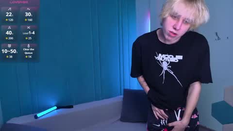 justTEEN online show from April 24, 2026, 10:18 am