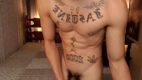 Snapshot of justine_hunk chatting on January 15, 2026, 9:40 pm justine_hunk online show from January 15, 2026, 9:40 pm