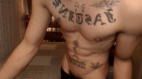 justine_hunk online show from April 14, 2026, 7:14 am