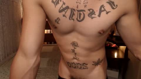 justine_hunk online show from May 13, 2026, 7:50 am