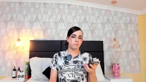 Justine online show from November 20, 2025, 3:18 am