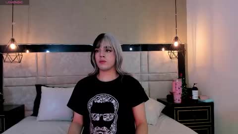 Justine online show from November 24, 2025, 3:28 am