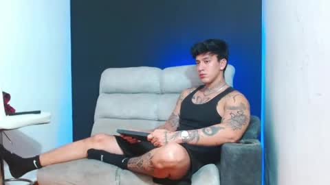 justinfuller_31 online show from May 19, 2026, 3:46 am