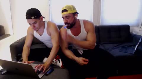 justjamesldn online show from December 1, 2025, 11:26 am