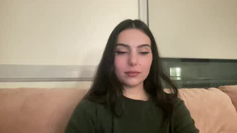 Snapshot of justjessiedirtygirl chatting on December 18, 2024, 2:32 am Jess online show from December 18, 2024, 2:32 am