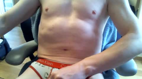 Snapshot of justkelk12bi1 chatting on May 20, 2026, 9:04 am Justkelk12bi1 online show from May 20, 2026, 9:04 am