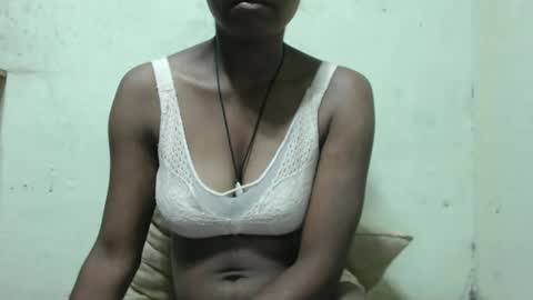 Justlhot online show from November 21, 2025, 1:37 am