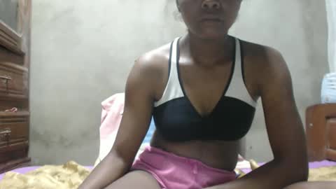 Justlhot online show from February 25, 2026, 2:10 am