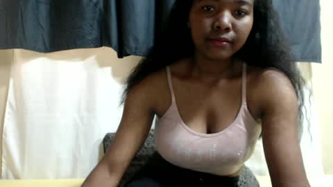 Justlhot online show from June 13, 2026, 4:32 am