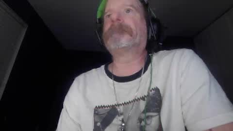 Snapshot of justmetool chatting on November 16, 2025, 6:19 am Tool online show from November 16, 2025, 6:19 am