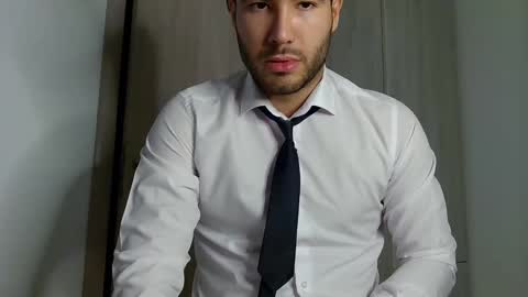 Snapshot of justynxxx1 chatting on January 12, 2025, 12:18 am Justin online show from January 12, 2025, 12:18 am