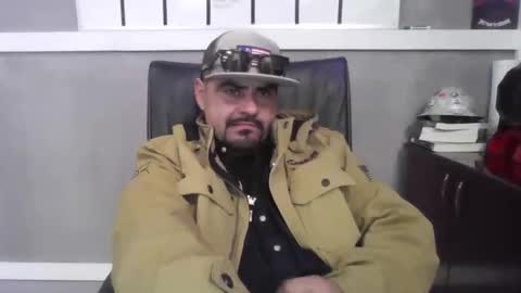 Juuuuicery online show from December 5, 2025, 1:52 pm