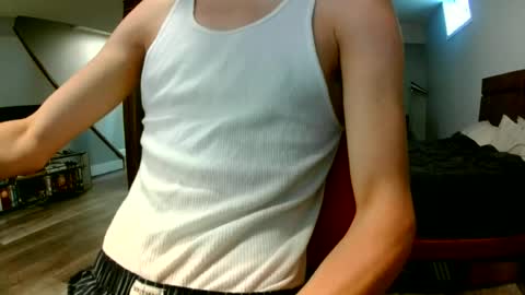 Snapshot of jwstanz chatting on July 7, 2026, 2:10 pm jwstanz online show from July 7, 2026, 2:10 pm