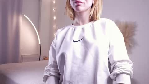 Snapshot of jynny_kiss chatting on March 1, 2025, 7:26 pm Sinikka online show from March 1, 2025, 7:26 pm