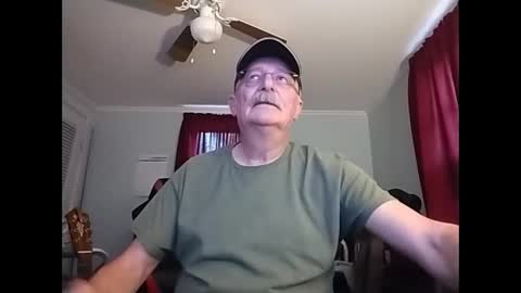 kabriggs136 online show from December 4, 2024, 9:57 pm