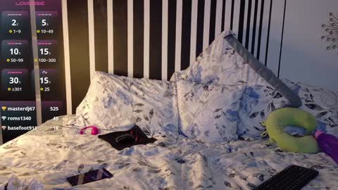 Snapshot of kad_kad chatting on January 17, 2025, 12:42 am Kanela online show from January 17, 2025, 12:42 am