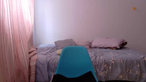 Snapshot of kad_kad chatting on October 2, 2025, 3:52 pm Kanela online show from October 2, 2025, 3:52 pm