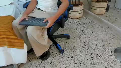 kai_storn online show from April 26, 2026, 11:08 am