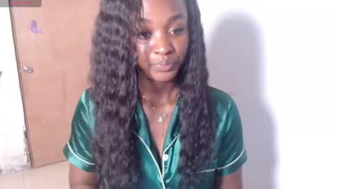 Snapshot of kaiadebayo chatting on October 12, 2025, 5:39 am Angie  online show from October 12, 2025, 5:39 am