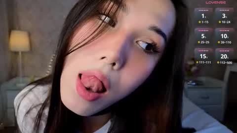 Kaia Monday Thursday FridaySaturdaySunday online show from October 25, 2025, 3:07 pm