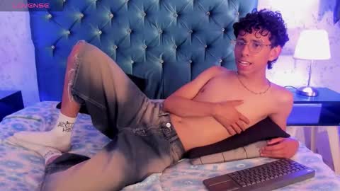 kai online show from March 8, 2026, 3:21 am