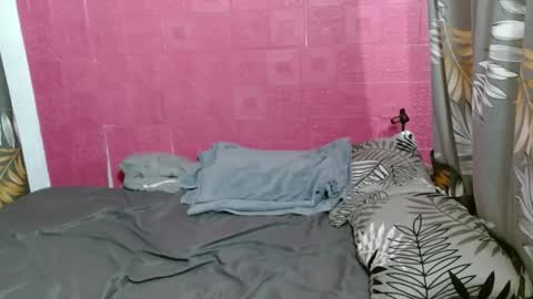 kaiitsx online show from December 8, 2024, 9:52 pm