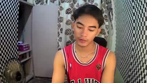 Snapshot of kaiknox chatting on December 3, 2024, 5:01 pm Kai online show from December 3, 2024, 5:01 pm