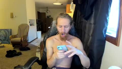 Snapshot of kaiku77 chatting on October 3, 2025, 4:37 pm Kaiku77 online show from October 3, 2025, 4:37 pm