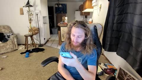 Snapshot of kaiku77 chatting on November 12, 2025, 7:24 pm Kaiku77 online show from November 12, 2025, 7:24 pm