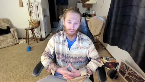 Snapshot of kaiku77 chatting on November 13, 2025, 6:18 pm Kaiku77 online show from November 13, 2025, 6:18 pm