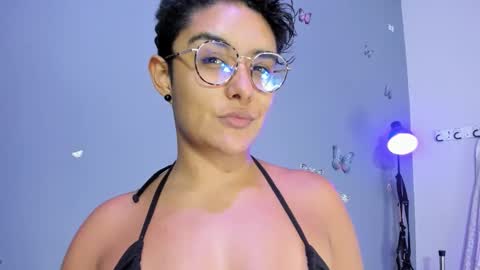 kaira_mosse_ online show from October 23, 2025, 12:59 pm