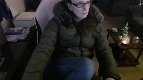 Snapshot of kait331 chatting on December 4, 2024, 1:36 am Camprincess331 online show from December 4, 2024, 1:36 am