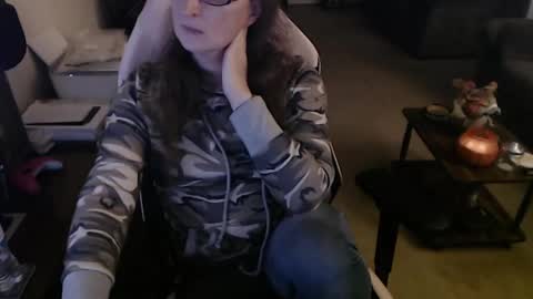 Snapshot of kait331 chatting on October 31, 2025, 1:17 am Camprincess331 online show from October 31, 2025, 1:17 am