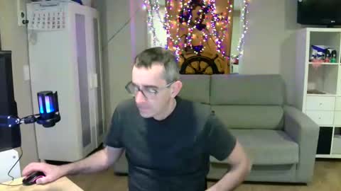 MusicMen49 online show from January 1, 2025, 10:46 pm