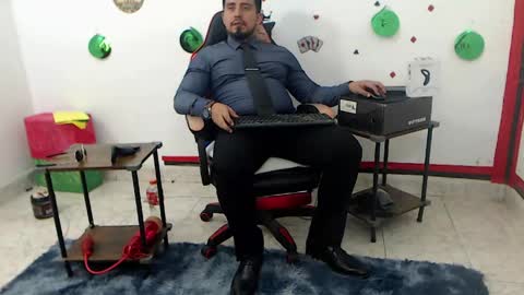 Snapshot of kalethbigdick88 chatting on May 17, 2026, 5:38 am Kaleth online show from May 17, 2026, 5:38 am