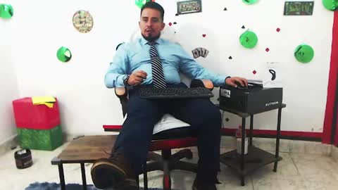 Snapshot of kalethbigdick88 chatting on May 27, 2026, 6:10 am Kaleth online show from May 27, 2026, 6:10 am