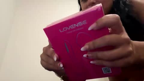 Snapshot of kalifaluver chatting on February 14, 2026, 10:12 am kalifaluver online show from February 14, 2026, 10:12 am