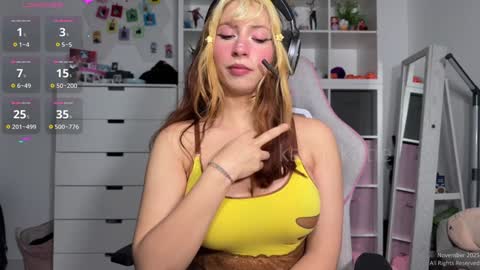 Snapshot of kalina_kittie chatting on November 2, 2025, 12:02 am Kalina Kittie online show from November 2, 2025, 12:02 am