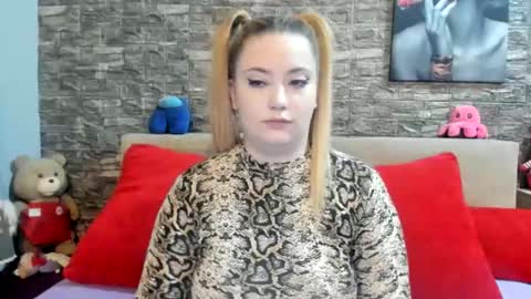 kalindahot online show from October 31, 2025, 7:04 pm