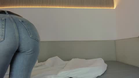 Carolina   online show from December 20, 2025, 12:01 pm