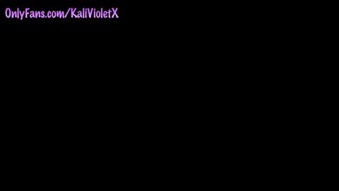 Snapshot of kalivioletx chatting on December 17, 2024, 6:35 am Kali Violet online show from December 17, 2024, 6:35 am