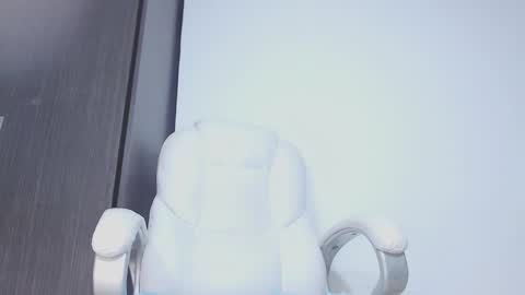 Hannah online show from December 4, 2025, 11:24 pm