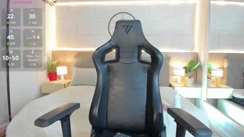 kalyx_lana online show from February 10, 2026, 8:57 pm