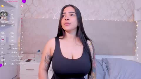 Kamila Betancourt online show from January 16, 2026, 12:31 pm