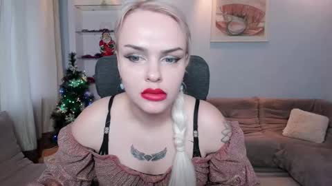 Camila online show from December 22, 2025, 6:32 am