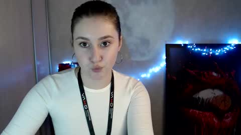 kamilla_love_ online show from April 16, 2026, 12:17 pm