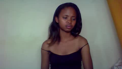 Snapshot of kamillah69 chatting on November 22, 2025, 6:29 pm kamillah69 online show from November 22, 2025, 6:29 pm