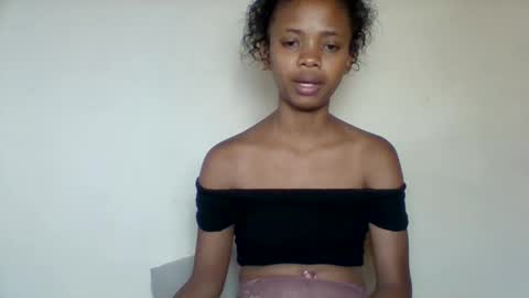 Snapshot of kamillah69 chatting on January 15, 2026, 4:17 am kamillah69 online show from January 15, 2026, 4:17 am