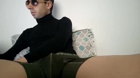 Snapshot of kamilo18655187 chatting on January 1, 2025, 9:07 am kamilo24 online show from January 1, 2025, 9:07 am