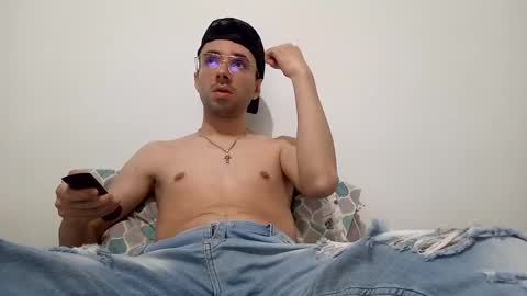 Snapshot of kamilo18655187 chatting on January 3, 2025, 2:54 am kamilo24 online show from January 3, 2025, 2:54 am